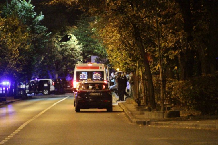 Doktor proveden u kola Hitne pomoći