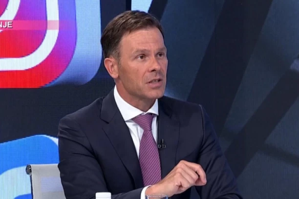 "PA I VI IZ OPOZICIJE IMATE JAKOG LIDERA - DRAGANA ĐILASA"! Siniša Mali žustro odgovorio protivnicima! SVE PRŠTI U HIT TVITU!