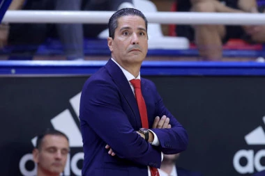 SFEROPULOS POSLE PRVENCA NA KLUPI CRVENO-BELIH! Evo šta ŽELI da promeni u Zvezdi Meridianbet! OTKRIO da li će Nedović i Lazić biti SPREMNI za derbi!