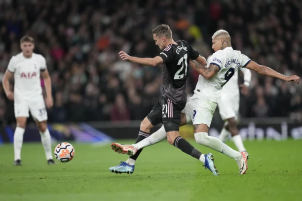 "PEVCI" GAZDUJU U LONDONU! Totenhem je novi LIDER Premijer lige!