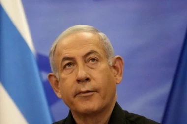 Izrael gori, a Bibijev sin se češlja