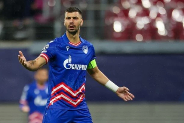 BRATSKI KLUB "KRADE" ZVEZDI DRAGOVIĆA?! Grci ZAGRIZLI za KAPITENA crveno-belih!