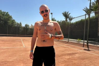 PLJUGICA NAPRAVIO KARAMBOL: Hitno reagovalo obezbeđenje!