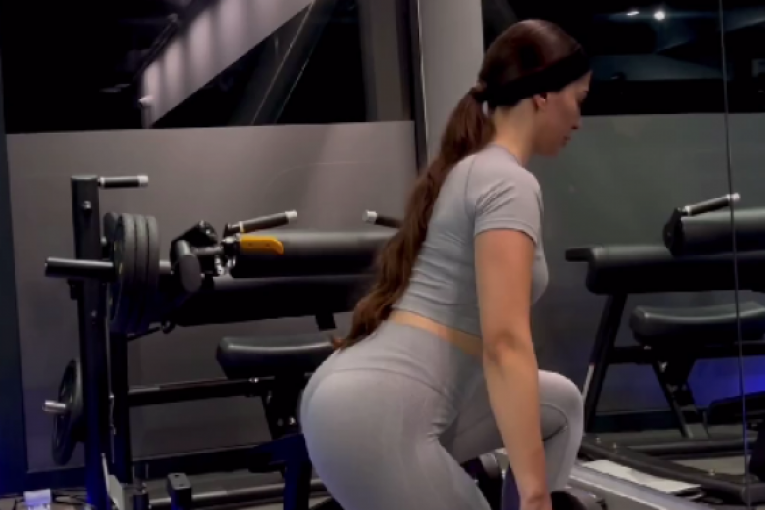 Zadnjica Anđele Đuričić