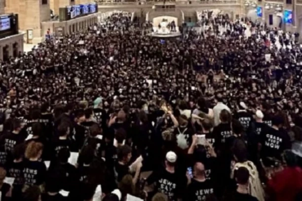 PREOKRET MESECA! Jevreji ustali protiv Jevreja! Masovni protest u holu zgrade, POLICIJA HAPSILA NEPOSLUŠNE