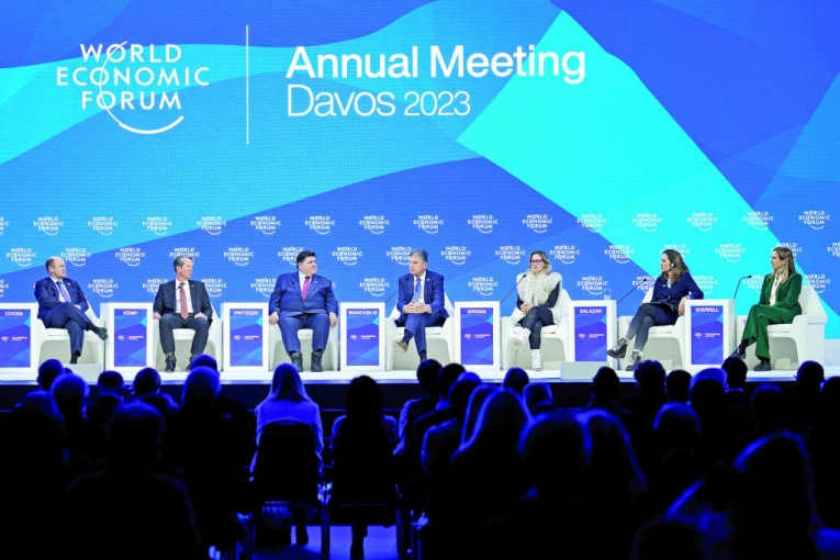 CRNO NAM SE PIŠE! VELIKI RESET: Kakvu budućnost zamišljaju Svetski ekonomski forum i MOĆNICI IZ SENKE