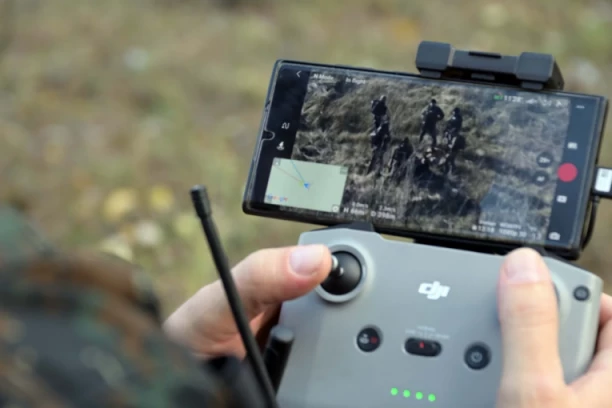 KAMERAMA ČEŠLJAJU TEREN: Srpska policija u velikoj akciji, scene kao iz filma (VIDEO)