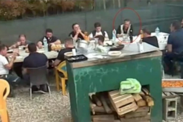 MAFIJAŠKI BOSOVI IZ TRI NAJMOĆNIJE KRIMINALNE GRUPE SNIMLJENI NA TAJNOM SASTANKU U MILANU: Formiraju opasnu SUPERMAFIJAŠKU koaliciju?