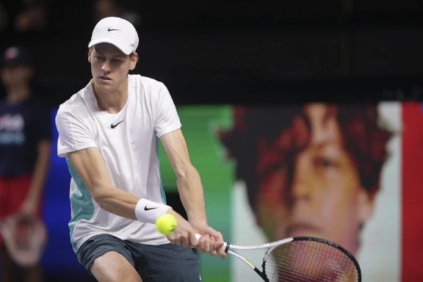 NOLETU ČIST PUT DO TROFEJA: Siner se POVUKAO u Parizu!