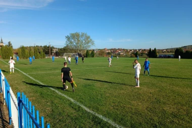 PODELA BODOVA U DERBIJU JESENJEG DELA: Prvo poluvreme je pripalo gostima, dok su u drugom domaći imali igru!