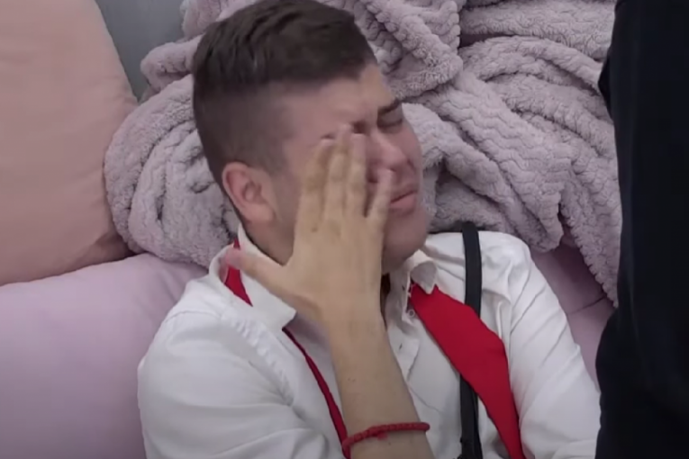 Uroš Stanić plače Elita