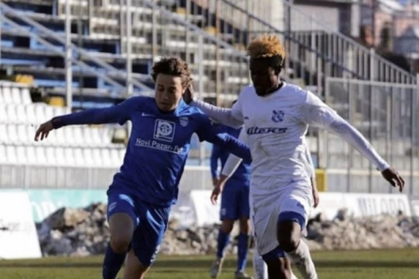 MLAĐANI NAPADAČ DOBANOVČANA PODESIO „NIŠAN“ ZA FINIŠ POLUSEZONE: Lazar Mihailović centarfor za budućnost! (FOTO GALERIJA)