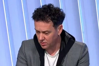 RAZVEO SE DŽENAN LONČAREVIĆ! Posle 25 godina stavljena tačka na brak!