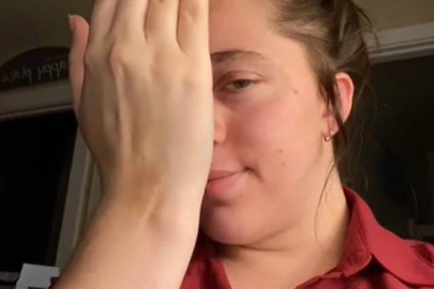 PAS JOJ JE ODGRIZAO NOS: Zbog onoga što joj sada raste na licu ostaćete ZALEĐENI (FOTO/VIDEO)