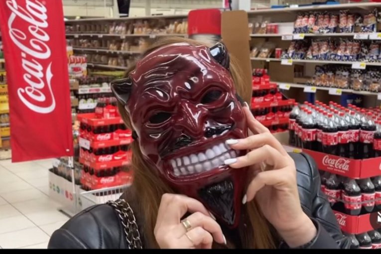 Viki prepala Tašketa