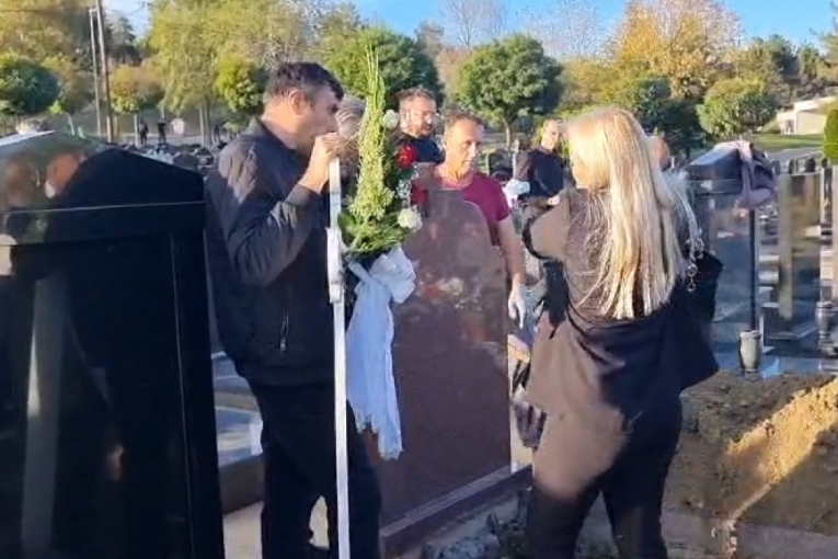 Aleksandar Kodić sahrana, Mirko Kadić se oprašta od sina