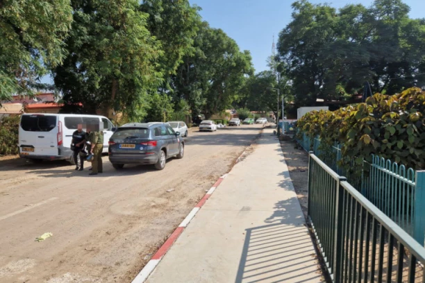 TRKOM DO SLOBODE: Stranci KONAČNO POBEGLI iz Gaze preko jedinog prelaza koji NE kontroliše Izrael