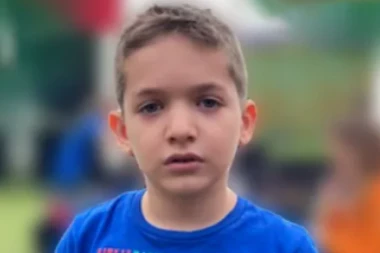 ONLAJN HUMANITARNA LICITACIJA ZA LEČENJE MIHAJLA OREŠČANINA - Ovo je način da svi pomognemo jednom dečaku!