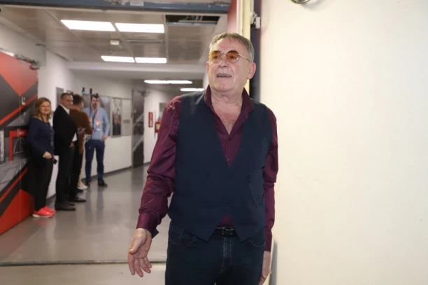 NAŠ GLUMAC SKRHAN OD BOLA: Mima se  POTRESNIM REČIMA oprostio od voljene koleginice (FOTO)