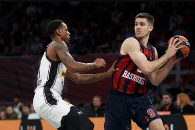 PARTIZAN IZGUBIO DOBIJENO U VITORIJI Crno-beli pali u poslednjim sekundama!