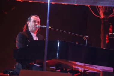 ACA LUKAS PROGOVORIO O UMEĆU U KREVETU! Evo šta folker kaže o intimnim odnosima, pomenuo i jednu koleginicu!