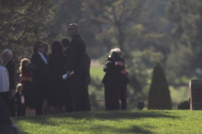 Sahrana Metjua Perija