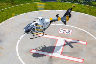 BIZARNA NESREĆA! STARICU ODUVAO HELIKOPTER: Bila na parkingu bolnice, ona je jedna od više žrtava