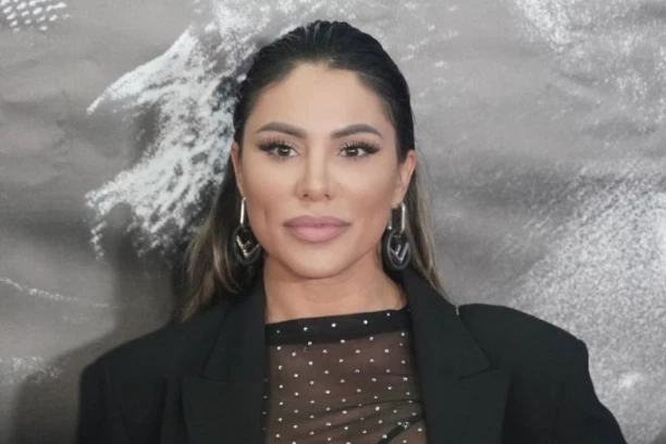 "DOKAZALA SAM DA JE OVO ŠTO RADIM DOBRO": Sandra Afrika ODBRUSILA koleginicama, progovorila o UDAJI I POTOMSTVU!