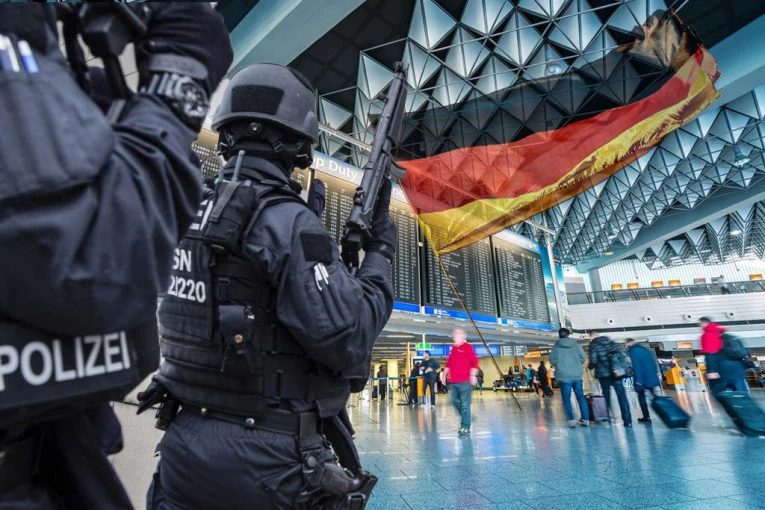 BERLIN SE PRIPREMA ZA RAT SA RUSIJOM! Procurili delovi tajnog plana, vojska i bolnice dobili jeziva SPECIJALNA UPUTSTVA