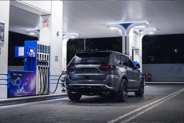 VELJA PEČENJARA OPET HARA GRADOM! Traži novac za gorivo, jer je zaboravio karticu, pa vas opelješi na brzaka!