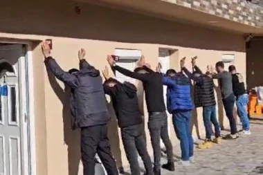 MIGRANTI ZAPUCALI U CENTRU GRADA! Ima ranjenih!