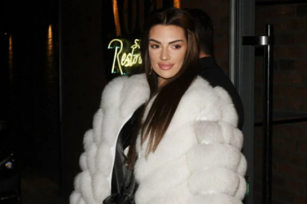 NOVI DETALJI O ŽIVOTU BIVŠEG DEČKA TARE SIMOV KOJI JE IZVRŠIO SAMOUBISTVO: Prijatelji otkrili sve šta se dešavalo sa njim pre nego što je počio SUICID!