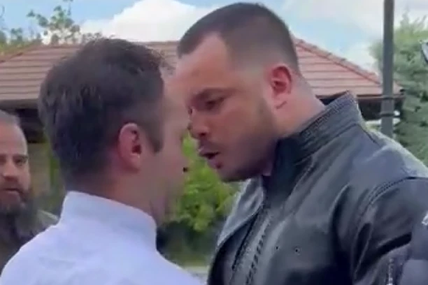 TEROR BRAĆE HOFMAN SE NASTAVLJA! Jedan reketira, drugi šamara i ujeda konobara: ''Nemoj da te masakriram!'' (VIDEO)