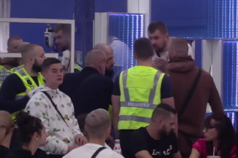 Janjuš i Predsednik sukob Elita