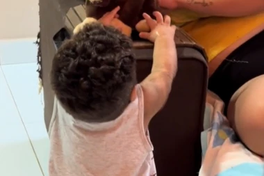 OVO JE NAJDLAKAVIJI DEČAK NA SVETU: Ima bolju BRADU od većine muškaraca, a na njegovim TREPAVICAMA mu sve žene zavide (VIDEO)