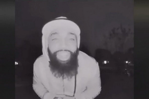 BRUTALNO JE OSTAVIO DEVOJKU I RUGAO JOJ SE NA VRATIMA NJENE KUĆE: Usledio je preokret kakvom se niko nije nadao! (VIDEO)