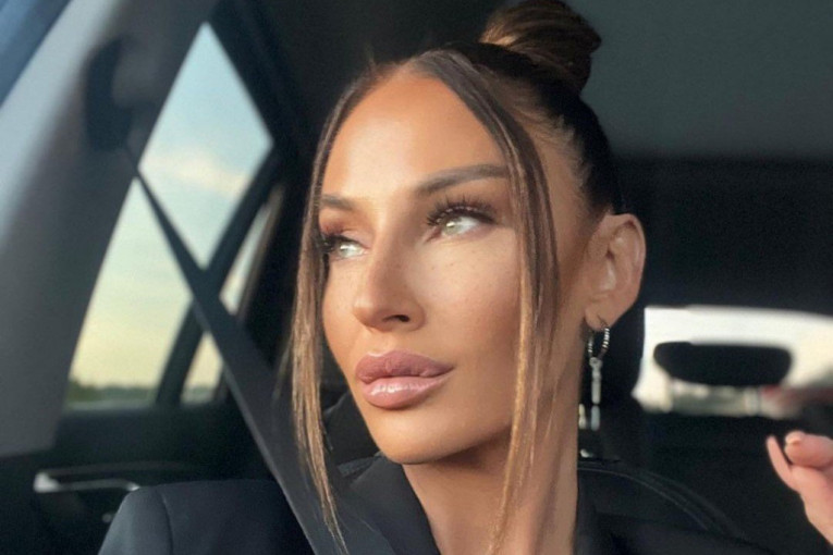 Katarina Živković pre i posle operacija