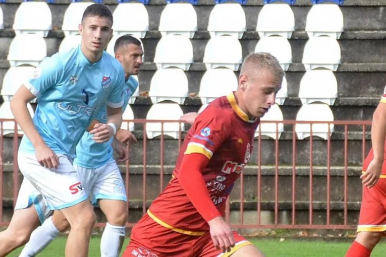 NEKADAŠNJE ZVEZDINO DETE DEBITOVALO U DRESU NOVOG KLUBA: Zabeležio je prve minute i pokazao da će biti veliko pojačanje! (FOTO GALERIJA)