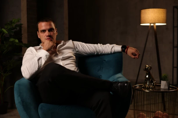 ŠOK ISPOVEST NAŠEG POZNATOG TIKTOKERA: Mesecima proživljavao AGONIJU, njegove reči će vas NAJEŽITI (VIDEO)