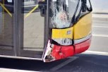 STRAHOVITA NESREĆA! Autobus pun putnika udario u zid tunela, 14 LJUDI POGINULO!