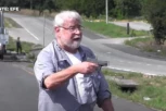 ADVOKAT PUCAO NA AKTIVISTE KOJI SU MU BLOKIRALI PUT! Uzeo oružje i rekao:"Ovo se danas završava"! (VIDEO)