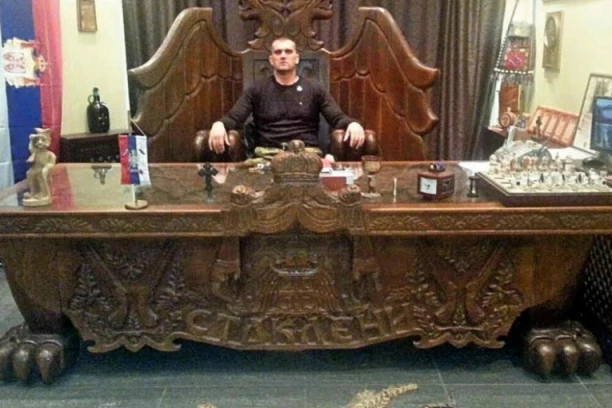 VOĐA NAVIJAČA, SIN POZNATOG BIZNISMENA I BIVŠI POLICAJAC SASLUŠANI! Sin Surčinca bio naoružan u društvu OVIH ljudi