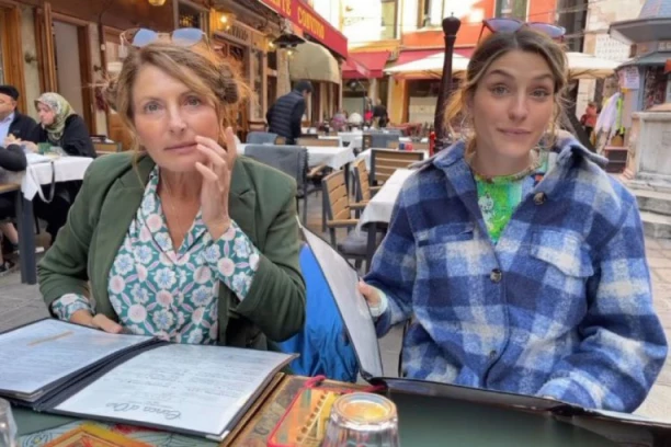 ZAHVALNA SAM ŠTO SI BAŠ TI MOJA MAMA: Ćerka poznatog glumačkog para raznežila sve EMOTIVNOM OBJAVOM!