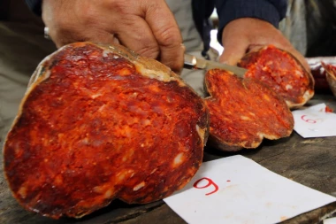 PRONAĐENA SALMONELA U KULENU! Hitno povučen proizvod sa tržišta