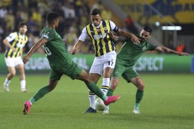 BUGARI ŠOKIRALI TADIĆA I DRUŽINU! Fener doživeo prvi PORAZ!