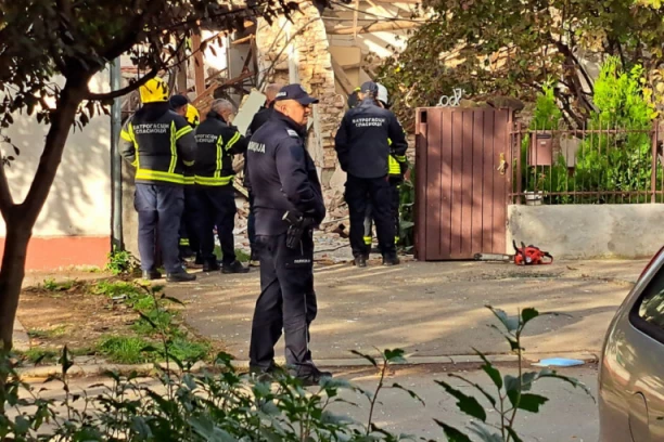 ZEMUN U SUZAMA! MUŠKARCA IZVUKLI MRTVOG IZ RUŠEVINA! Jeziv epilog eksplozije u Zemunu: Ćerka nesrećnog čoveka u ŠOKU (VIDEO)
