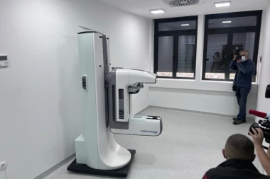 DIGITALNI MAMOGRAF U OB LESKOVAC STARTOVAO SA RADOM! Prvog dana pregledano šest pacijentkinja