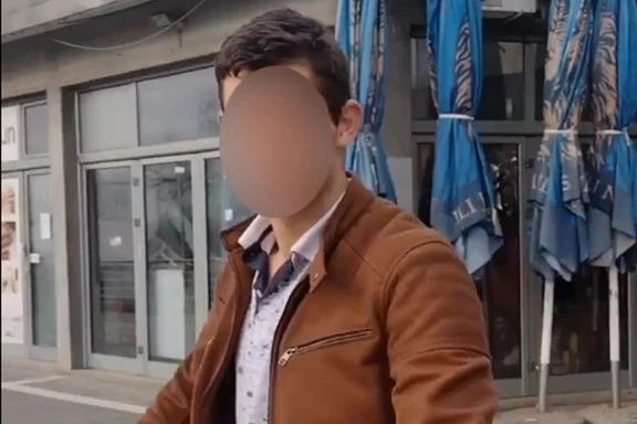 OČUHU MONSTRUMU KRISTIJAN GOLUBOVIĆ BIO IDOL? Kraljevčanin koji je pretukao sedmomesečnu bebu objavljivao slike sa bivšim robijašem, palicama i noževima!