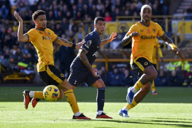 LUDILO NA MOLINEU! Totenhem vodio do 90. minuta, a onda su "vukovi" OČERUPALI "pevce"! (VIDEO)