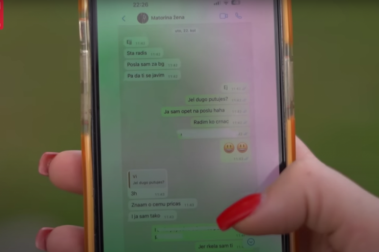 Anita Stanojlović i Matea Car prepiske